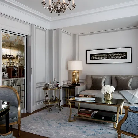 Hotel De Crillon 5*