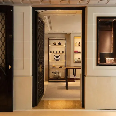 De Crillon Hotel 5*