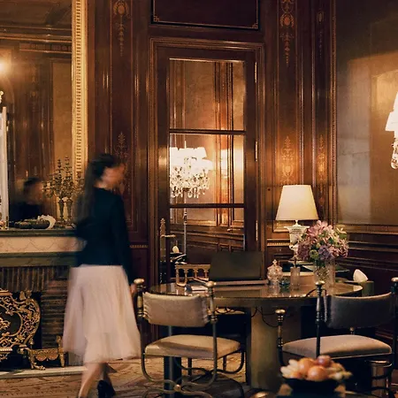 De Crillon Hotel 5*