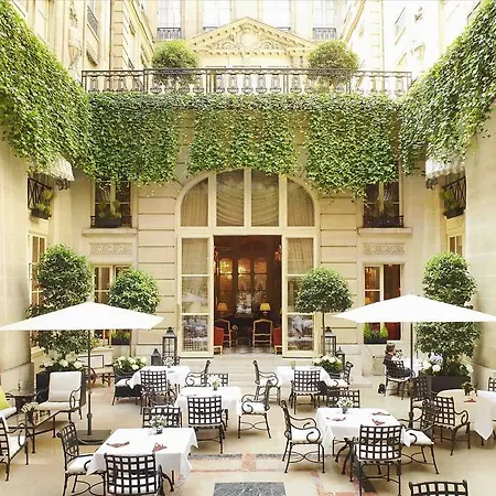 Hotel De Crillon